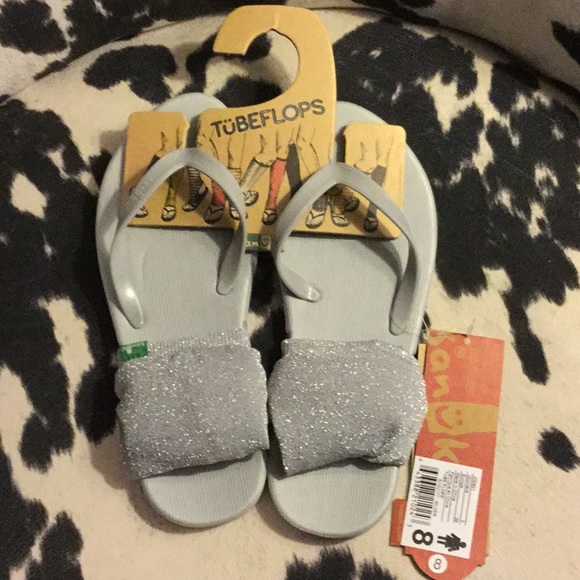 Sanuk tube flops🤗 - Picture 1 of 4